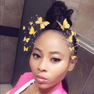 Meet your Posher, Cynthina